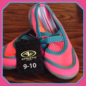 🌺New - Girls Slip on Shoes🌺